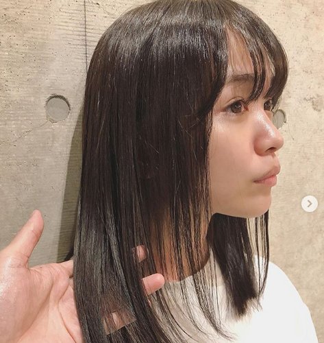 菅本裕子さんベージュ 髪色 ヘアカラーカタログ 写真あり