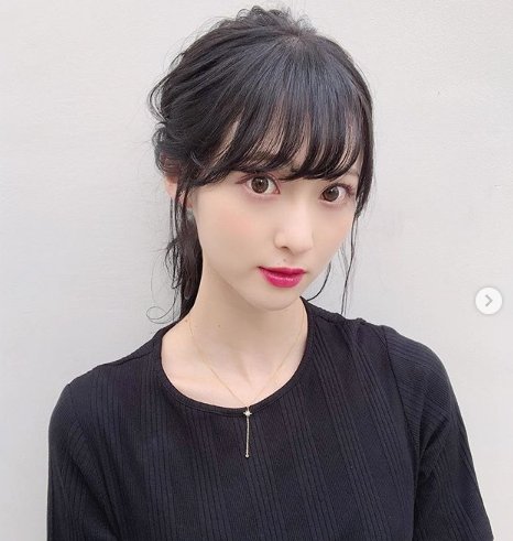 ブルーアッシュ 髪色 ヘアカラーカタログ 写真あり