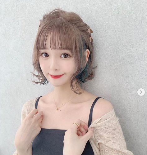 ロイヤルミルクティー 髪色 ヘアカラーカタログ 写真あり