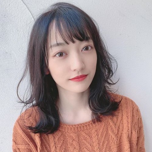 下村実生さんの髪色 ヘアカラー 写真あり