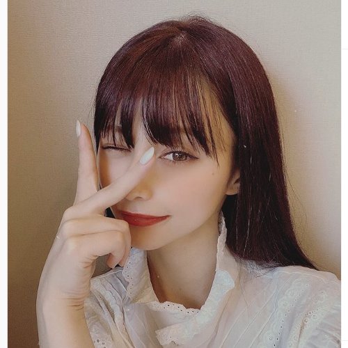 ピンクベージュ 髪色 ヘアカラーカタログ 写真あり