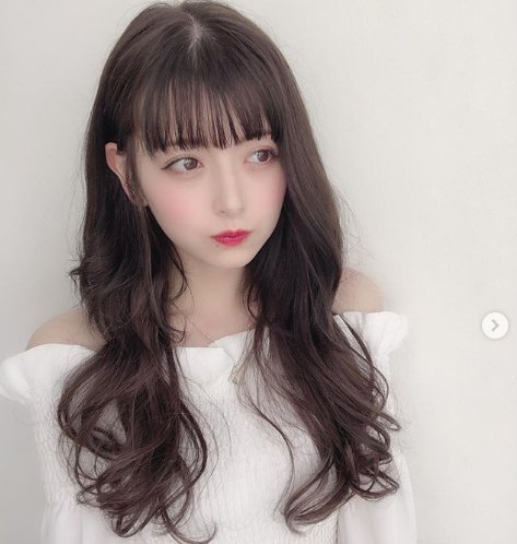 スモーキーグレージュ 髪色 ヘアカラーカタログ 写真あり