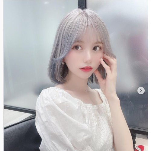 ホワイトグレージュ 髪色 ヘアカラーカタログ 写真あり